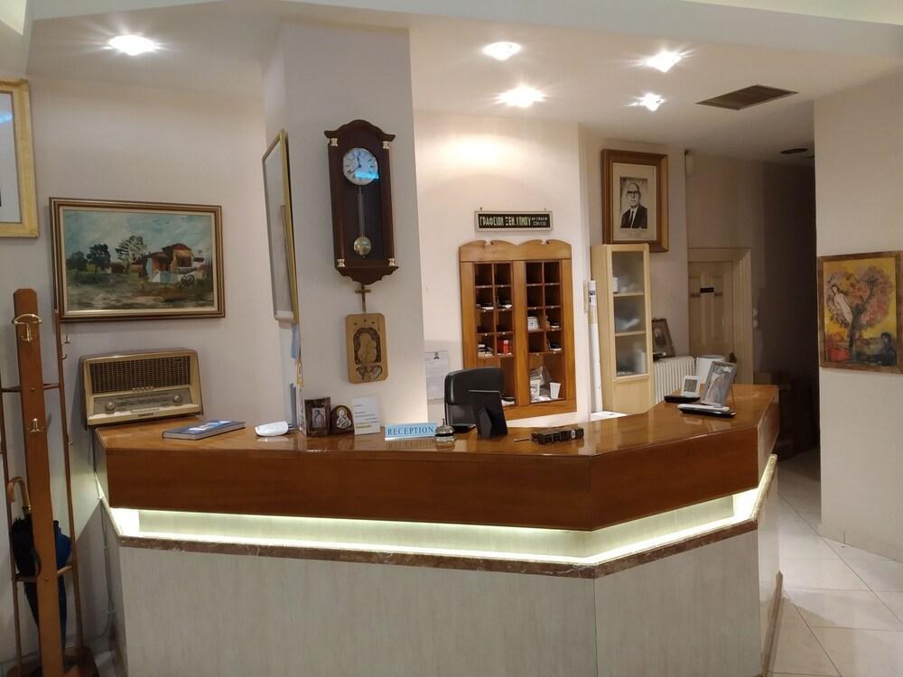 迪瑟尼斯酒店 拉里萨 外观 照片